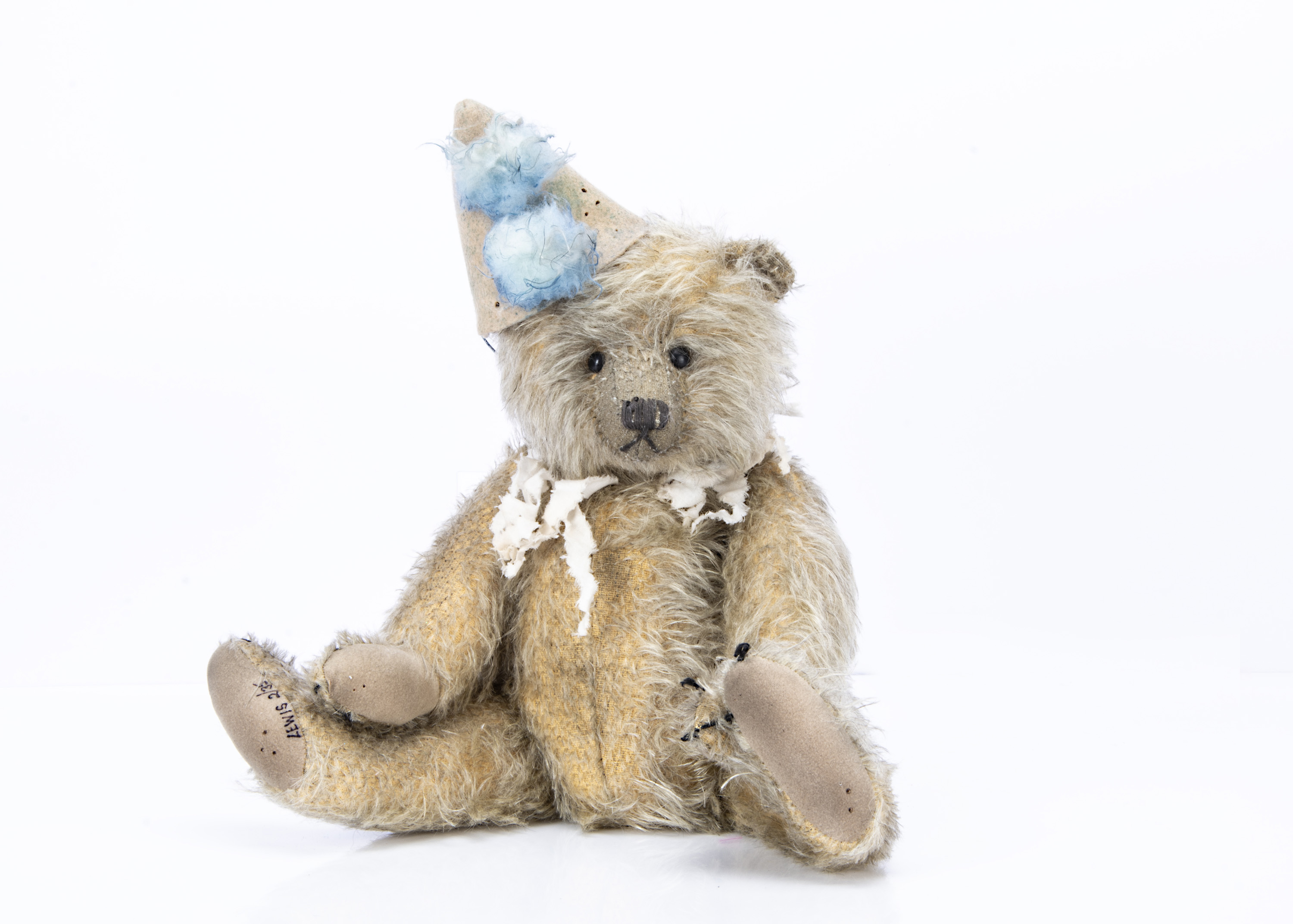 Popular Dolls & Teddy Bears Auction