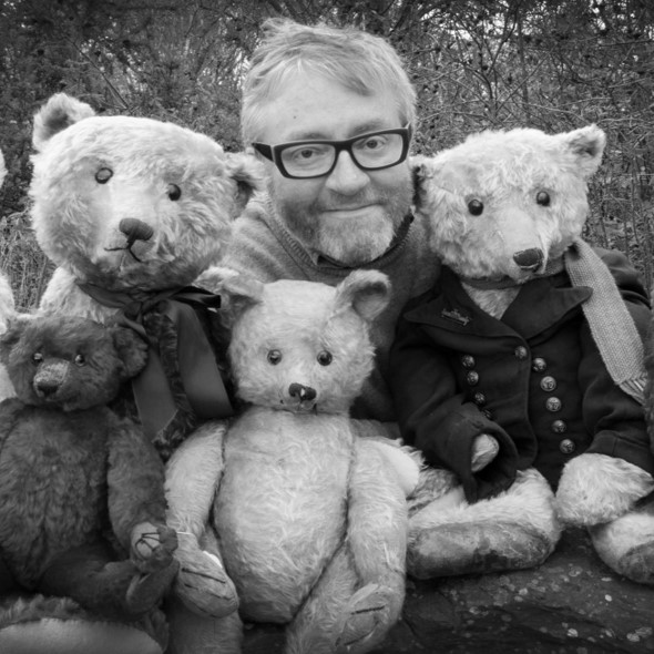 Daniel Agnew Doll and Teddy Bear Specialist Consultant