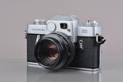 Lot 525 - A Leitz Wetzlar Leicaflex SLR Camera