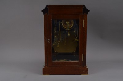 Lot 567 - A modern mantel clock
