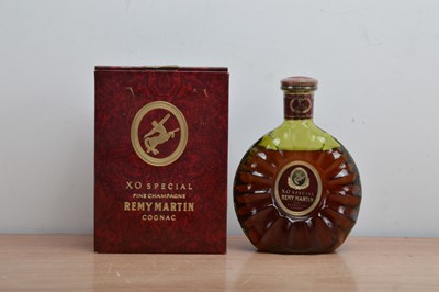 Lot 631 - A bottle of Remy Martin X.O. Special Fine Champagne Cognac