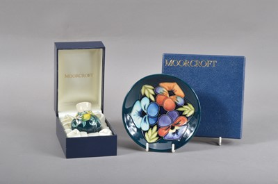 Lot 94 - Two boxed modern items of Moorcroft Pottery