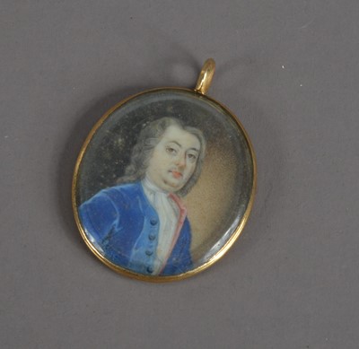Lot 807 - An 18th or early 19th century Portrait miniature locket on ivory of a man