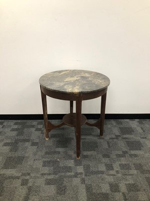Lot 816 - A 20th century circular occasional table