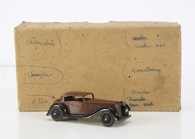 Lot 2 - A Dinky Toys 36c Humber Vogue Saloon Trade Box