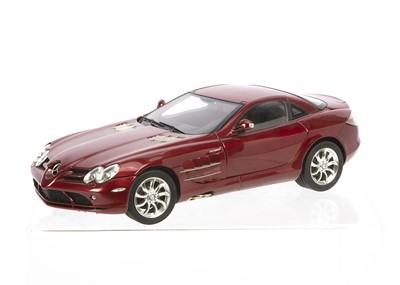 Lot 212 - A CMC 1:18 Mercedes-Benz SLR McLaren 2003