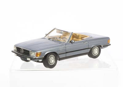 Lot 215 - A CMC 1:18 Mercedes-Benz 450 SL 1973-1980