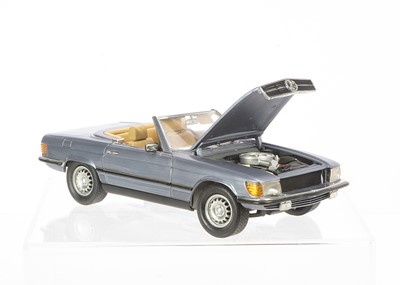 Lot 215 - A CMC 1:18 Mercedes-Benz 450 SL 1973-1980