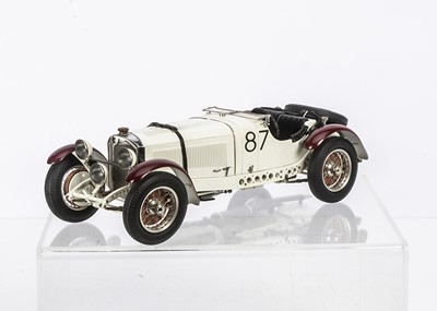 Lot 226 - A CMC 1:18 Mercedes-Benz SSKL Mille Miglia 1931