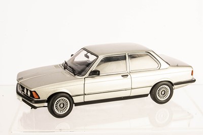 Lot 247 - AutoArt 1:18 BMW 323i 1977