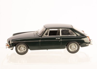 Lot 257 - AutoArt 1:18 MGB GT Coupe MK II 1969