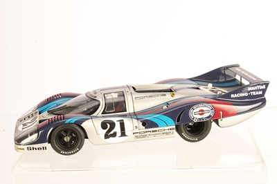 Lot 261 - AutoArt 1:18 Porsche 917 Long Tail