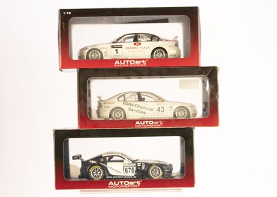 Lot 269 - AutoArt 1:18 BMW Touring Cars