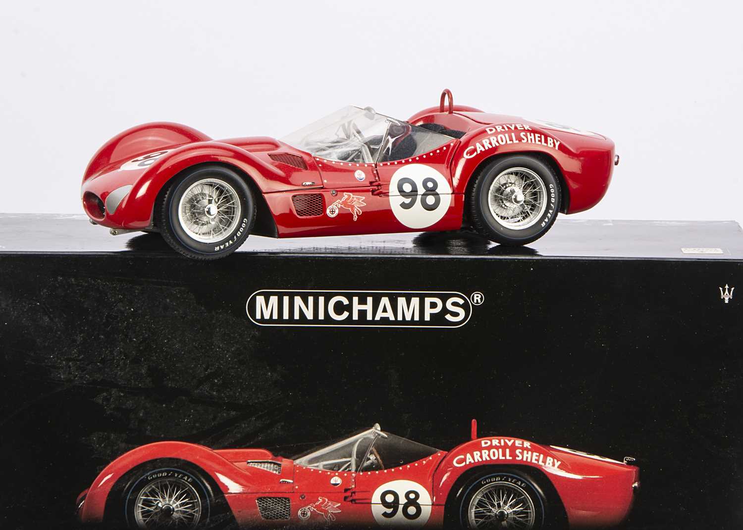 Lot 312 - Minichamps 1:18 Maserati Tipo 61 Times/Mirror GP 1960 (Carroll Shelby)