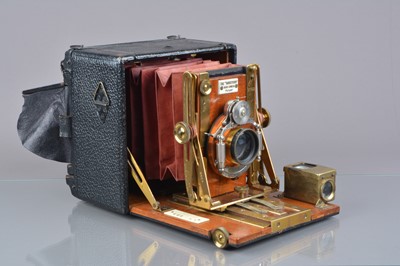Lot 93 - An early 20th Century Houghton Quarter Plate 'The "Sanderson" Hand Camera Patent'