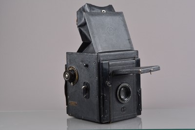 Lot 139 - A Thornton-Pickard Special Ruby Reflex Camera