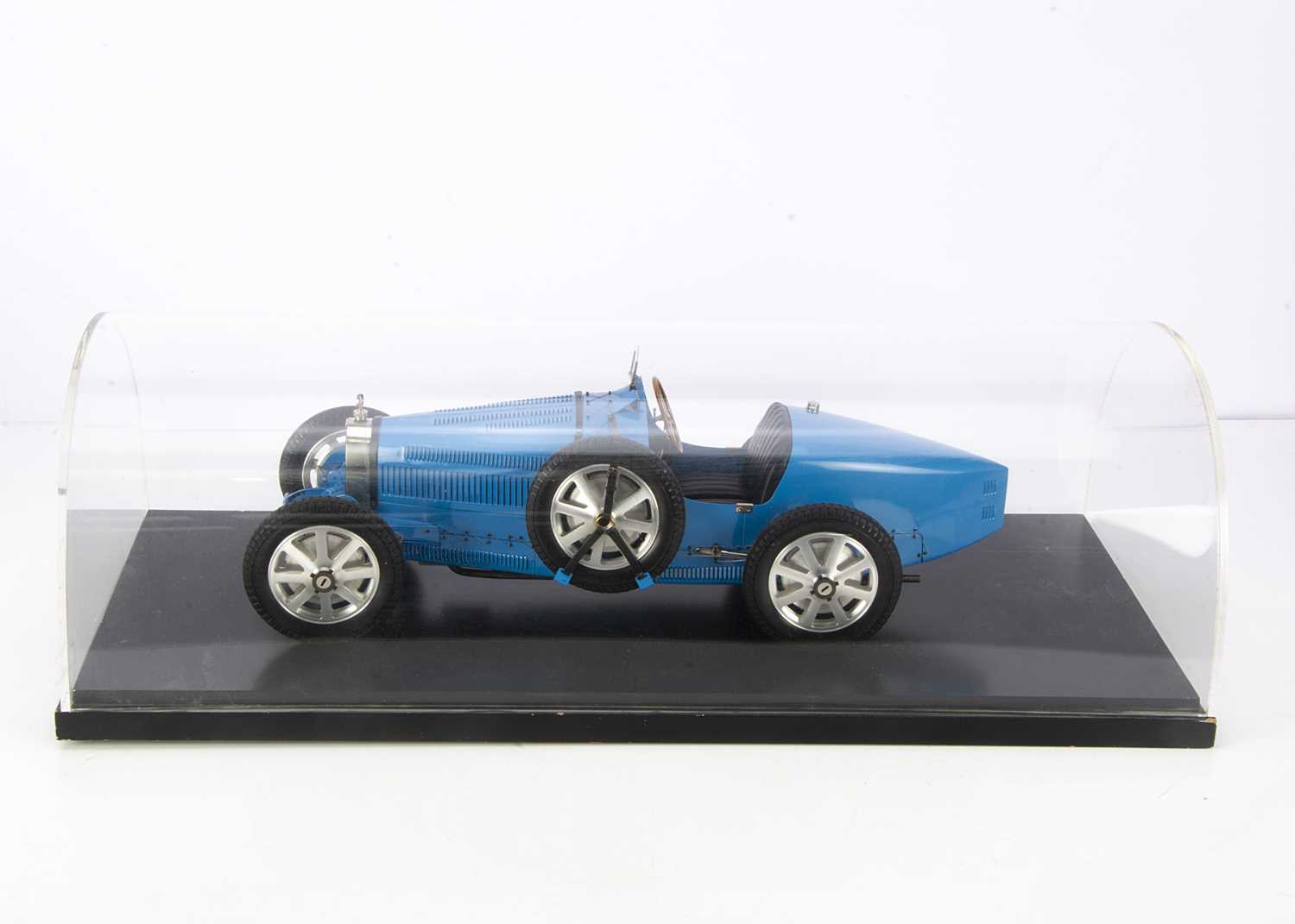 Lot 397 - A 1:8 Bugatti Type 35 by Jean-Paul Fontenelle