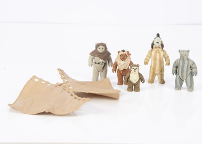 Lot 475 - Vintage Star Wars Ewok Action Figures