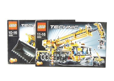 Lot 567 - Two Lego Technic 2 in 1 Construction Vehicle Sets