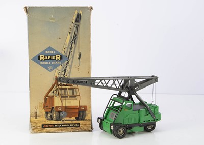 Lot 610 - A Victory Models Ransomes & Rapier Mobile Crane