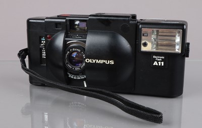 Lot 186 - An Olympus XA Compact Camera