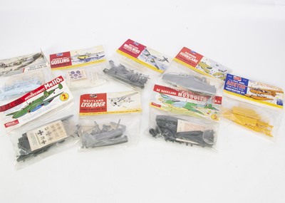 Lot 696 - 1950s-60s Airfix Poly-Bagged Aircraft Kits