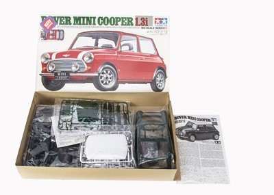 Lot 698 - Tamiya 1:12 Scale Rover Mini Cooper Kit