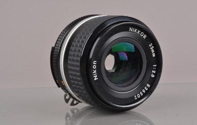 Lot 236 - A Nikon Nikkor 35mm f/2.8 AI-S Lens