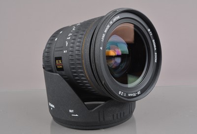Lot 239 - A Sigma EX 28-70mm f/2.8D Aspherical Lens