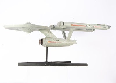 Lot 533 - A Master Replicas 1:350 Star Trek U.S.S Enterprise NCC-1701
