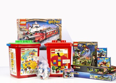 Lot 594 - Lego System and Harry Potter Sets (9)