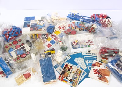 Lot 599 - 1960s/70s Lego