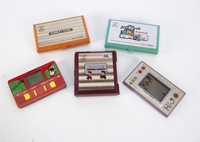 Lot 641 - Nintendo Game & Watch Handheld Games