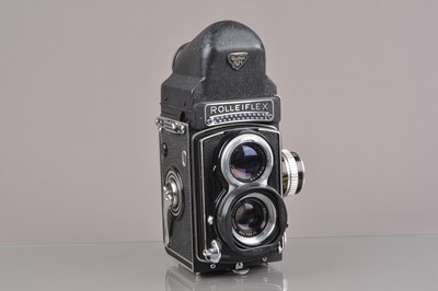 Lot 352 - A Rolleiflex T TLR Camera