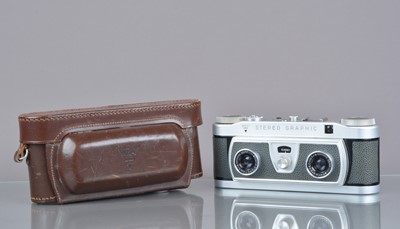 Lot 130 - A Wray Stereo Graphic Camera