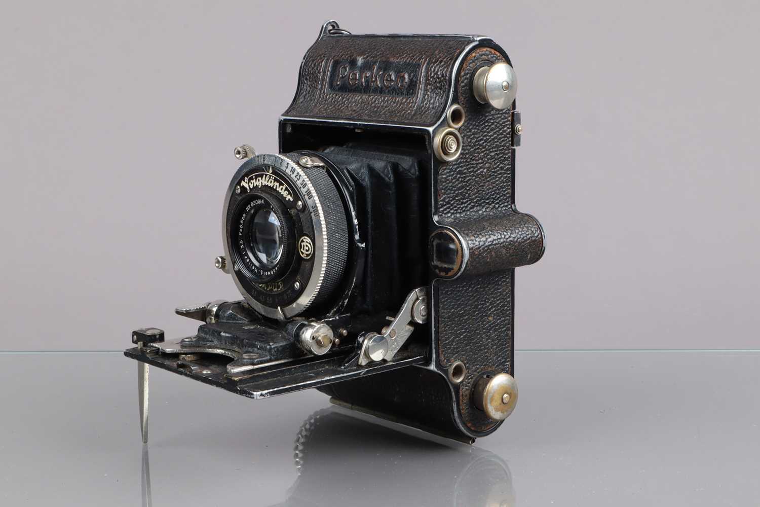 Lot 143 - A Voigtländer Perkeo 3x4cm Folding Camera