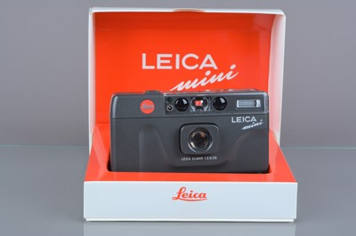Lot 168 - A Leica Mini Compact Camera