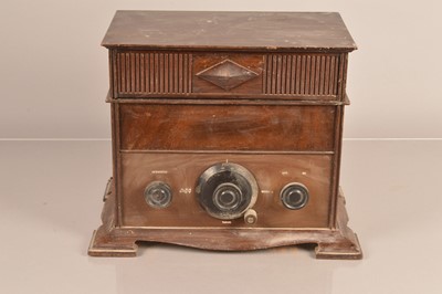Lot 17 - Radio receiver