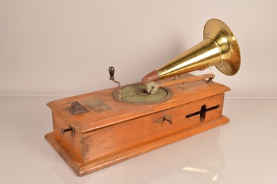 Lot 27 - Coin operated Gramophone