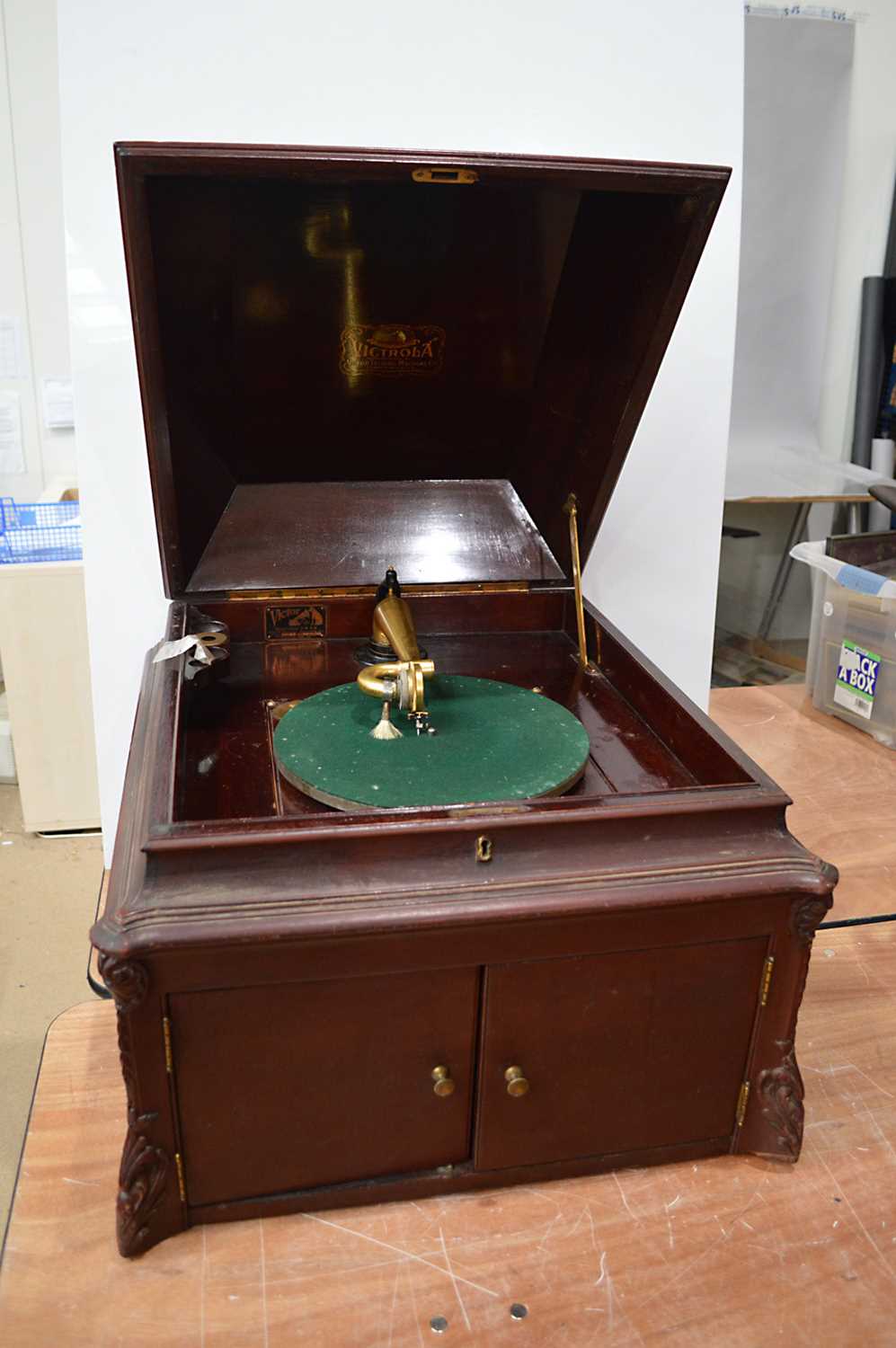 Lot 34 - Part Victrola