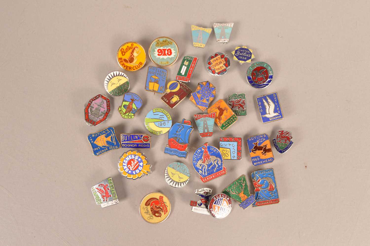 Lot 55 - A collection of 1950s and 60s Butlins badges