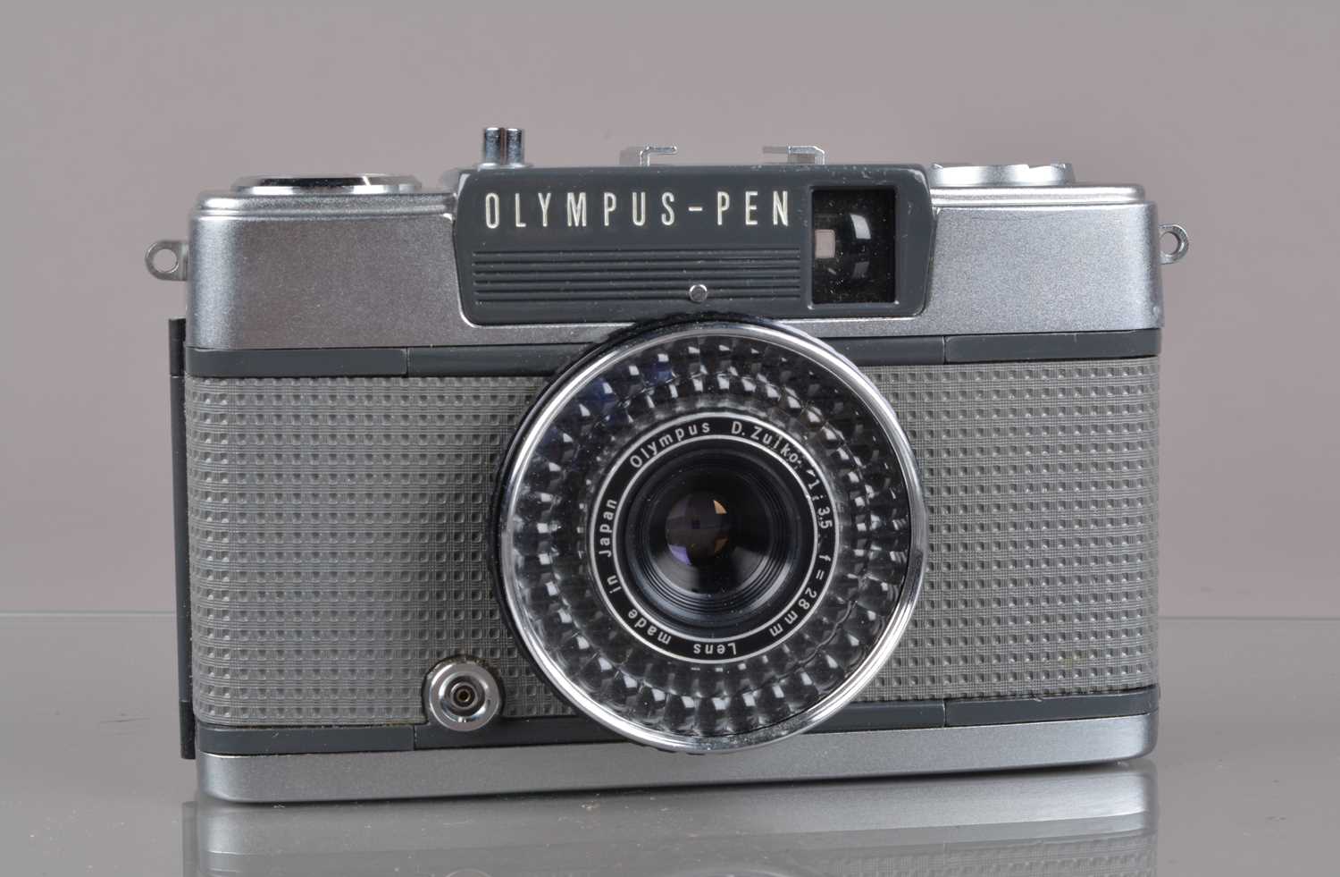 Lot 184 - An Olympus Pen EE-2 Half Frame Camera