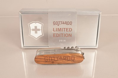 Lot 281 - Victorinox - Swiss Champ Gottardo