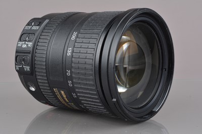 Lot 224 - A Nikon AF-S DX VR 18-200mm f/3.5-5.6G IF ED Lens