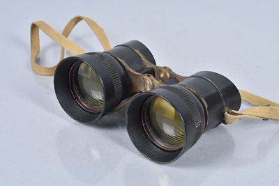 Lot 437 - A pair of Commando/Airborne Forces binoculars