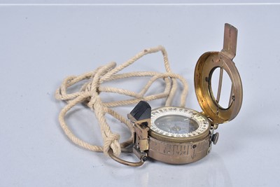 Lot 440 - A WWII T.G.Co.Ltd MkIII pocket compass