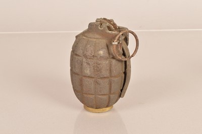Lot 453 - An Inert No.5 MKI grenade