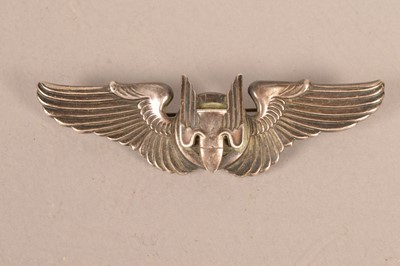 Lot 578 - A sterling silver United States Air Force Aerial Gunner's badge