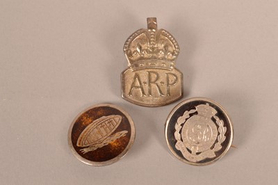 Lot 581 - A Royal Engineers Silver and Tortoiseshell sweetheart brooch
