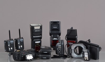 Lot 252 - Flash Units and Flash Accessories